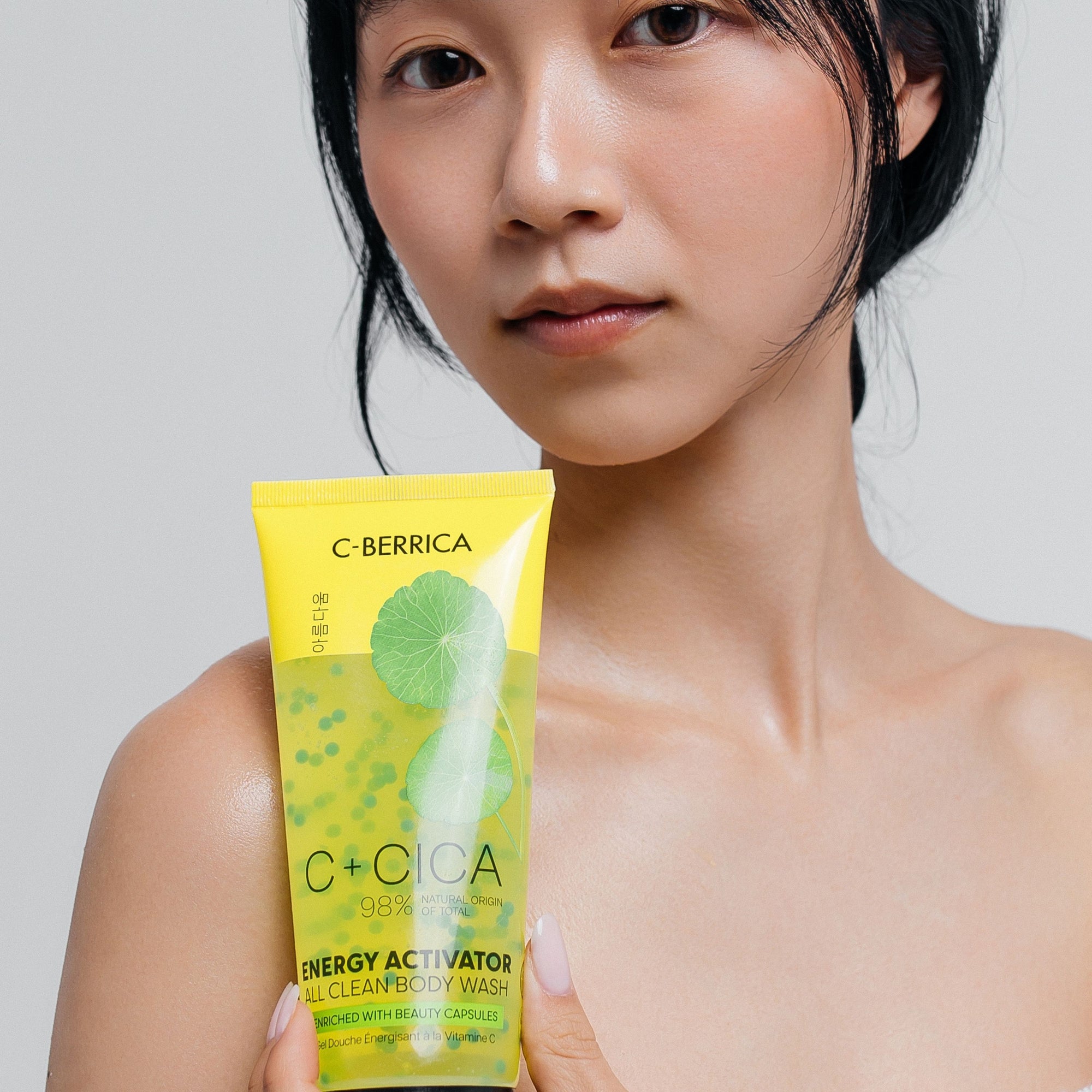 C+CICA C-BERRICA ENERGY ACTIVATOR ALL CLEAN BODY WASH - enriched with beauty capsules. (200ml)