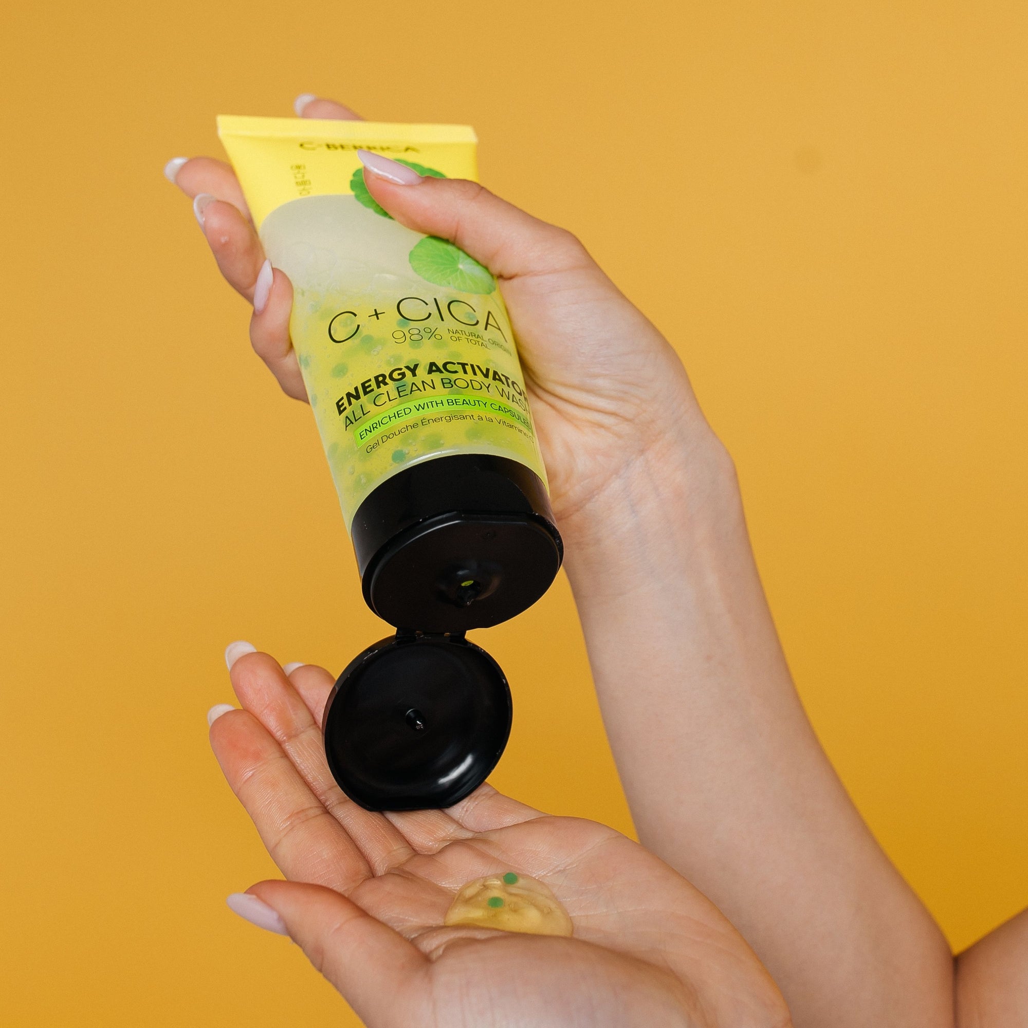 C+CICA C-BERRICA ENERGY ACTIVATOR ALL CLEAN BODY WASH - enriched with beauty capsules. (200ml)