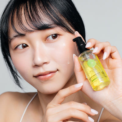 C+CICA C-BERRICA GLASSY SKIN LIFT LIFEFORCE ESSENCE - supreme look. (50ml)