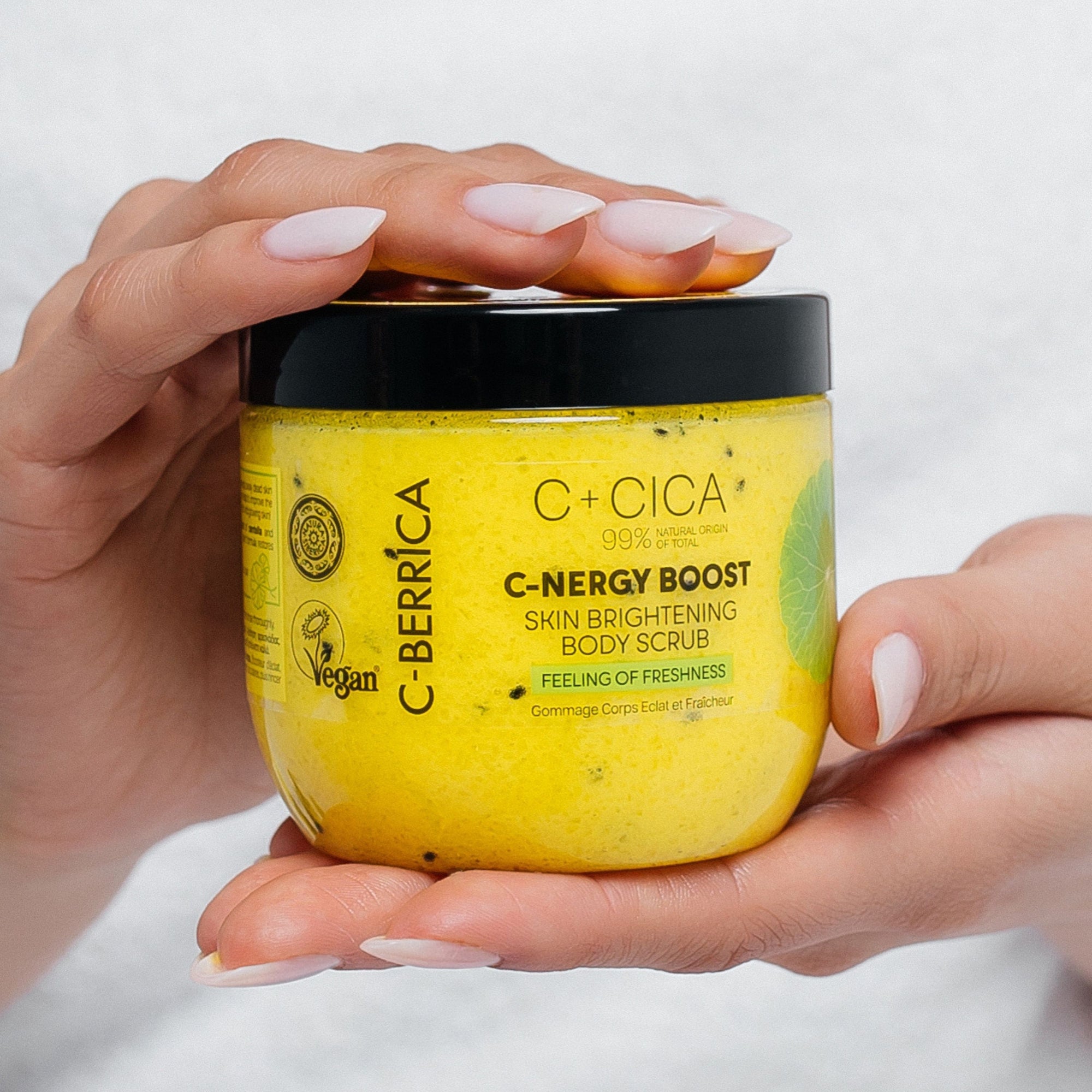 C+CICA C-BERRICA C-ENERGY BOOST SKIN BRIGHTENING BODY SCRUB - feeling of freshness. (200ml)
